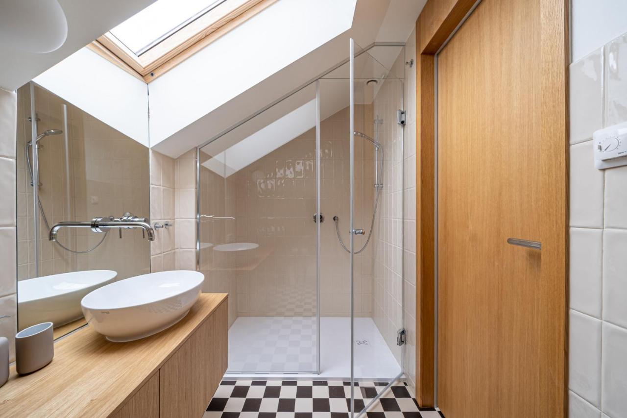 Bright Designer Apartment In City Centre Rīga Exterior foto